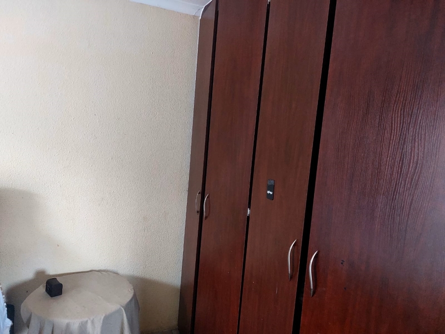 2 Bedroom Property for Sale in Tlhabane West North West